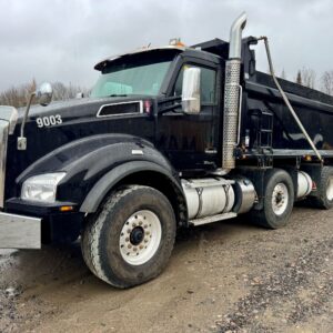 2022 Kenworth T-880 Tri Axle Dump Truck *Low KM*