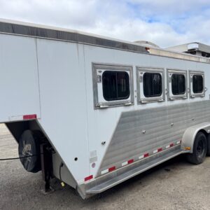 2005 Integrity Legacy 26' Tandem Aluminum 4 Horse Fifth Wheel Trailer