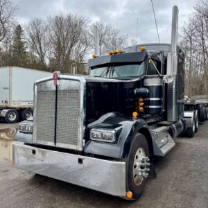2023 Kenworth W900L Truck *Wetline*