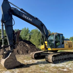 2006 John Deere 240DLC Excavator *Hydraulic Thumb /Rebuilt Engine*