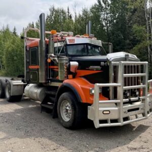 2003 Kenworth T-800 High Hood Heavy Spec Truck